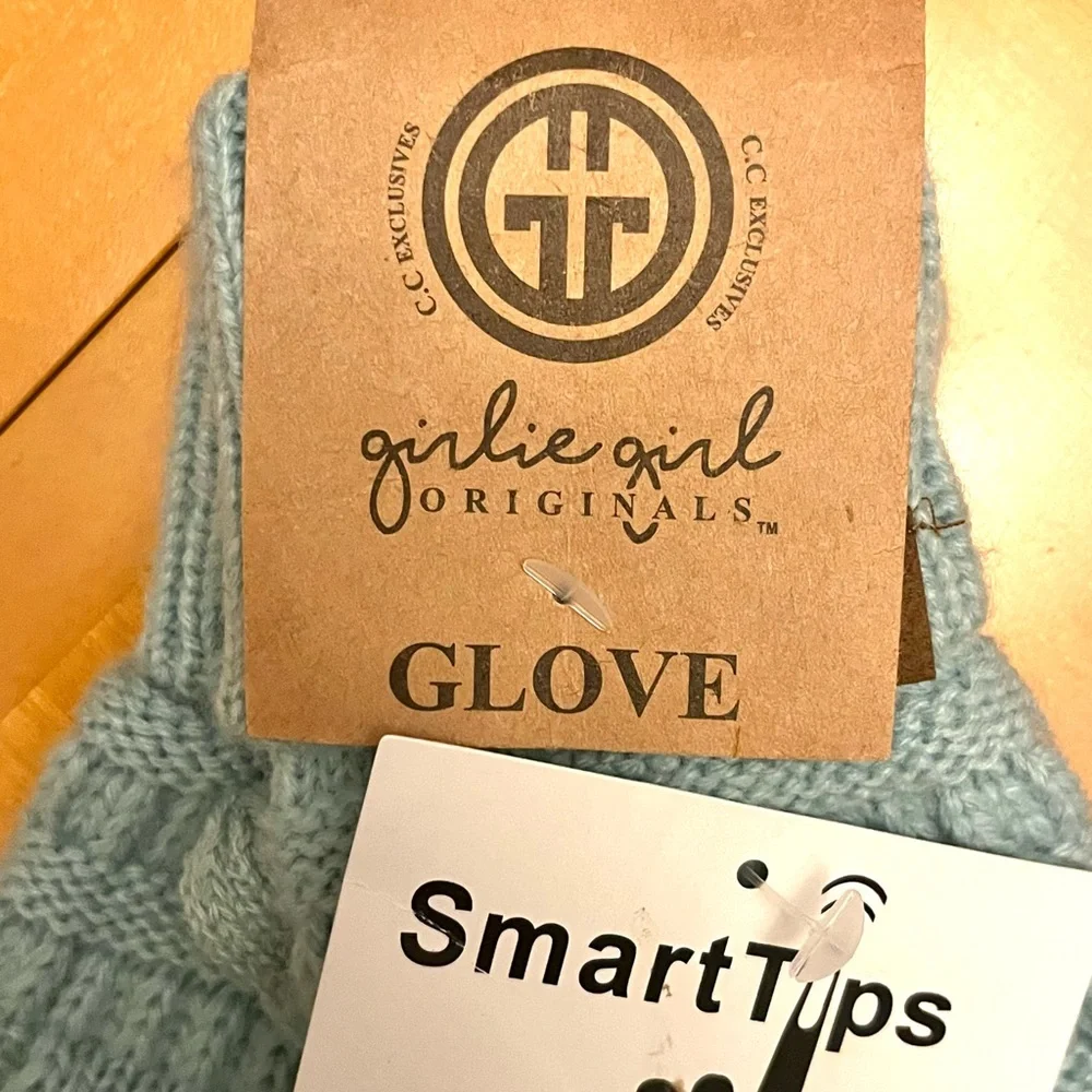 NWT Girlie Girl Touchscreen Compatible Knit Gloves Blue Gray
